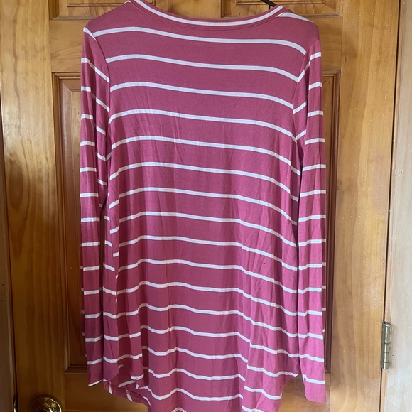 Zenana long sleeve tunic - Picture 2 of 3